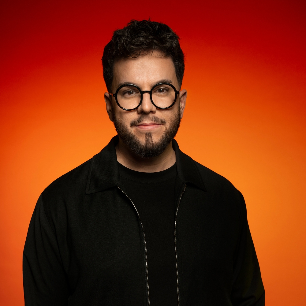https://www.simonoezkeles.de/
